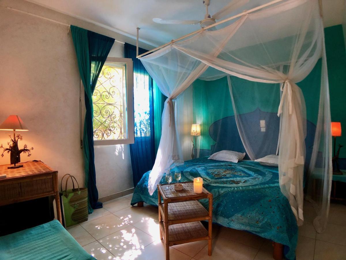 Hotel Le Clos Des Papillons Saly Portudal Exterior photo
